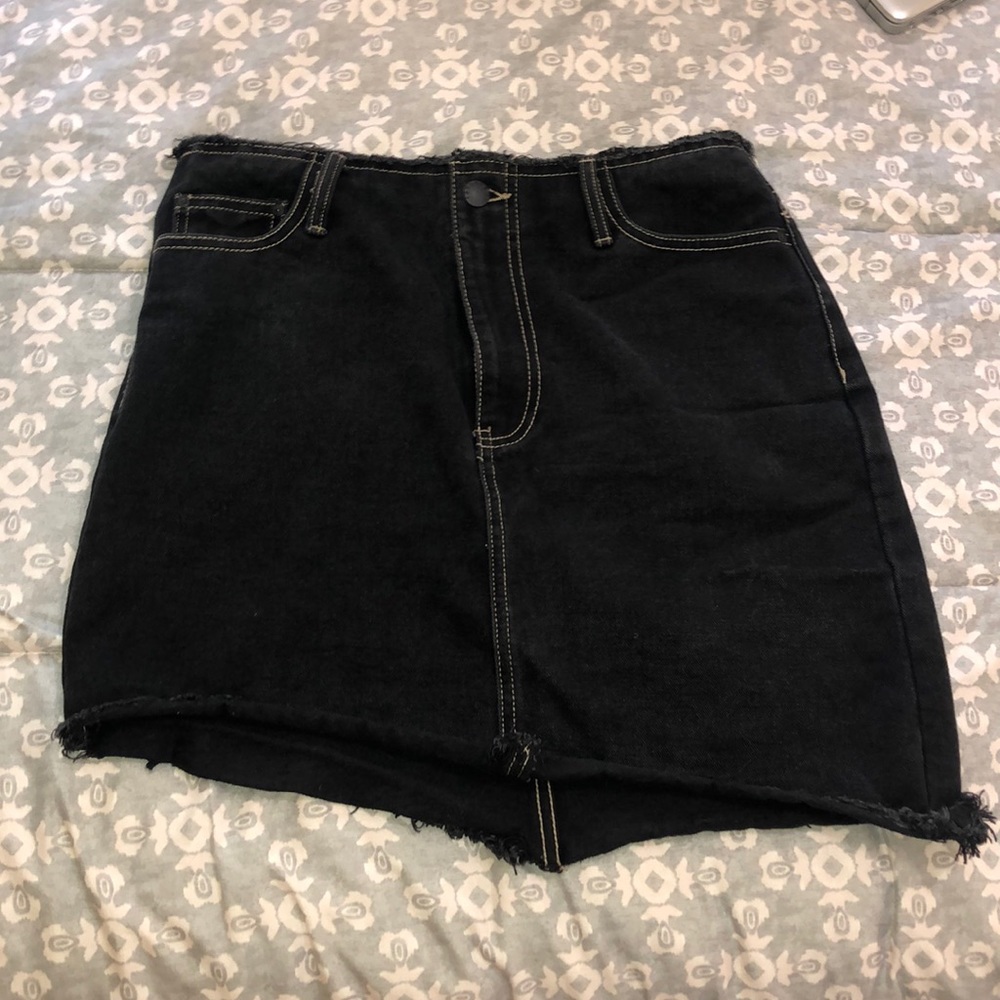 vintage black washed skirt!🖤